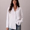 Camicia con bottoni e linguette in lyocell Camicia con bottoni e linguette in lyocell