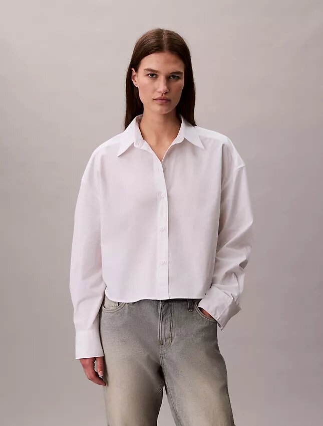 Camicia corta in popeline con bottoni e vestibilità comoda Camicia corta in popeline con bottoni e vestibilità comoda
