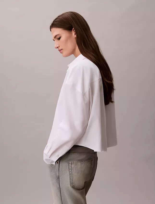 Camicia corta in popeline con bottoni e vestibilità comoda Camicia corta in popeline con bottoni e vestibilità comoda