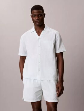 Camicia da notte comoda in seersucker con bottoni