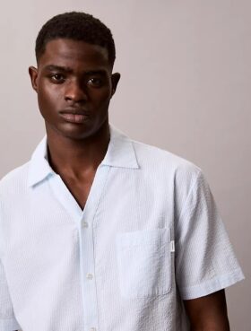 Camicia da notte comoda in seersucker con bottoni
