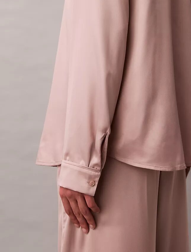 Camicia da notte con finitura satinata Camicia da notte con finitura satinata