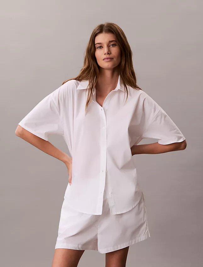 Camicia da notte in popeline di cotone a maniche corte dal taglio morbido Camicia da notte in popeline di cotone a maniche corte dal taglio morbido