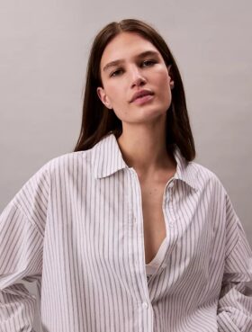 Camicia da notte in popeline di cotone con bottoni e vestibilità comoda