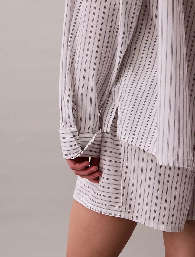 Camicia da notte in popeline di cotone con bottoni e vestibilità comoda Camicia da notte in popeline di cotone con bottoni e vestibilità comoda