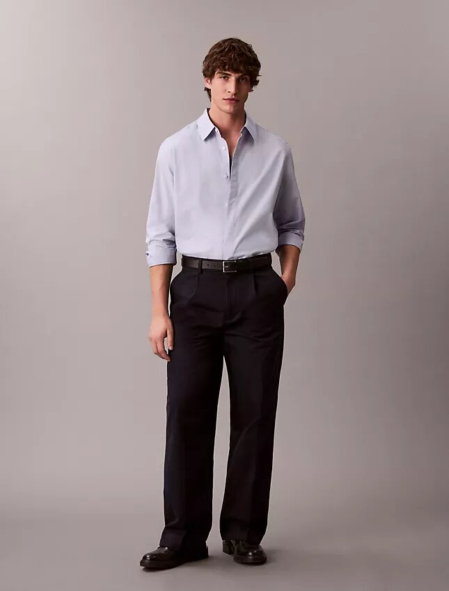 Camicia in cotone tinta unita dal taglio morbido con colletto button-down Camicia in cotone tinta unita dal taglio morbido con colletto button-down