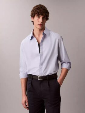 Camicia in cotone tinta unita dal taglio morbido con colletto button-down