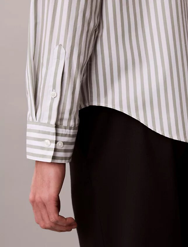 Camicia in popeline lavato a righe tinte in filo Camicia in popeline lavato a righe tinte in filo