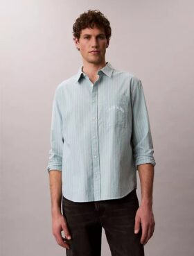 Camicia slim a righe con bottoni