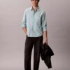 Camicia slim a righe con bottoni Camicia slim a righe con bottoni