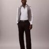 Camicia slim a righe in tessuto tecnico elasticizzato con colletto button-down
