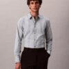 Camicia slim elasticizzata Supima a righe tinte in filo