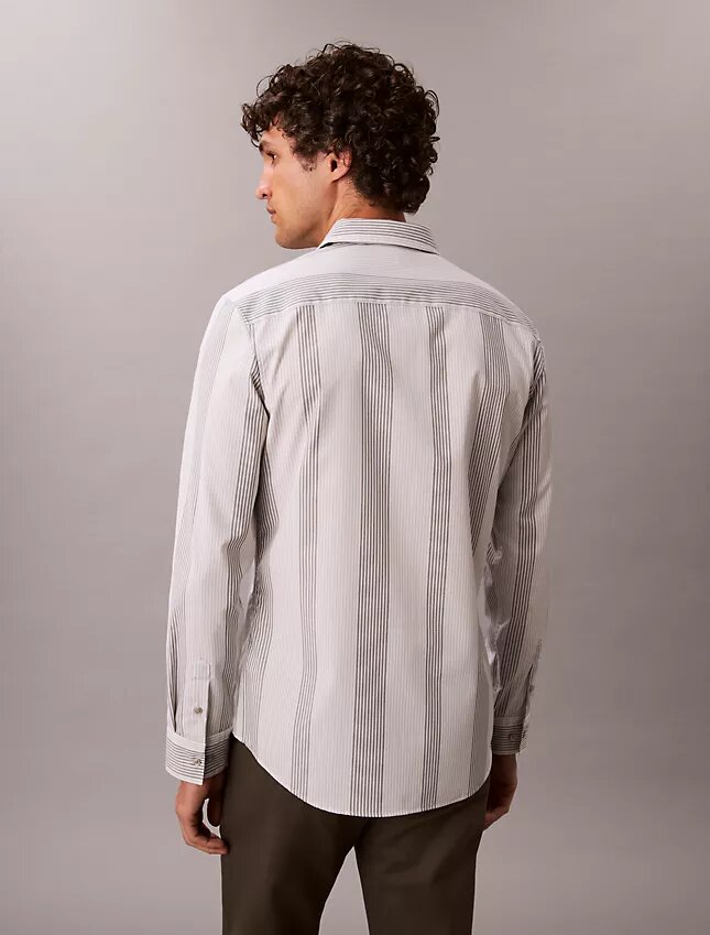 Camicia slim elasticizzata Supima a righe tinte in filo Camicia slim elasticizzata Supima a righe tinte in filo