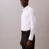 Camicia slim fit a bottoni in tinta unita color acciaio Camicia slim fit a bottoni in tinta unita color acciaio