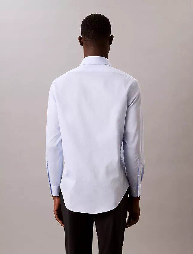 Camicia slim fit a bottoni in tinta unita color acciaio Camicia slim fit a bottoni in tinta unita color acciaio