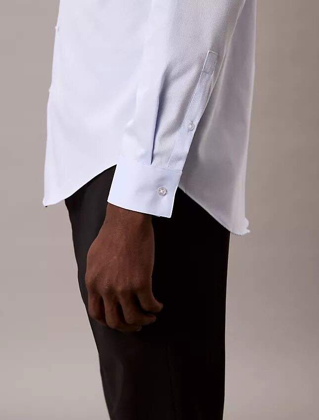Camicia slim fit a bottoni in tinta unita color acciaio Camicia slim fit a bottoni in tinta unita color acciaio