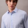 Camicia slim fit elasticizzata con colletto button-down