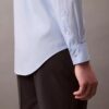 Camicia slim fit elasticizzata con colletto button-down