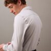 Camicia slim fit elasticizzata con colletto button-down