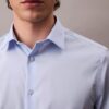 Camicia slim fit elasticizzata con colletto button-down
