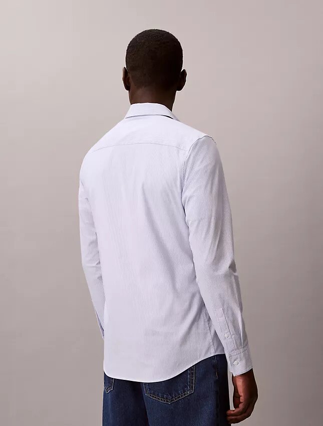Camicia slim in cotone elasticizzato a righe con colletto button-down Camicia slim in cotone elasticizzato a righe con colletto button-down