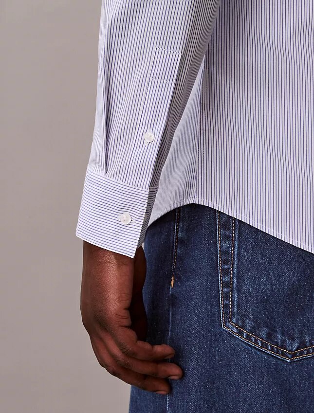 Camicia slim in cotone elasticizzato a righe con colletto button-down Camicia slim in cotone elasticizzato a righe con colletto button-down