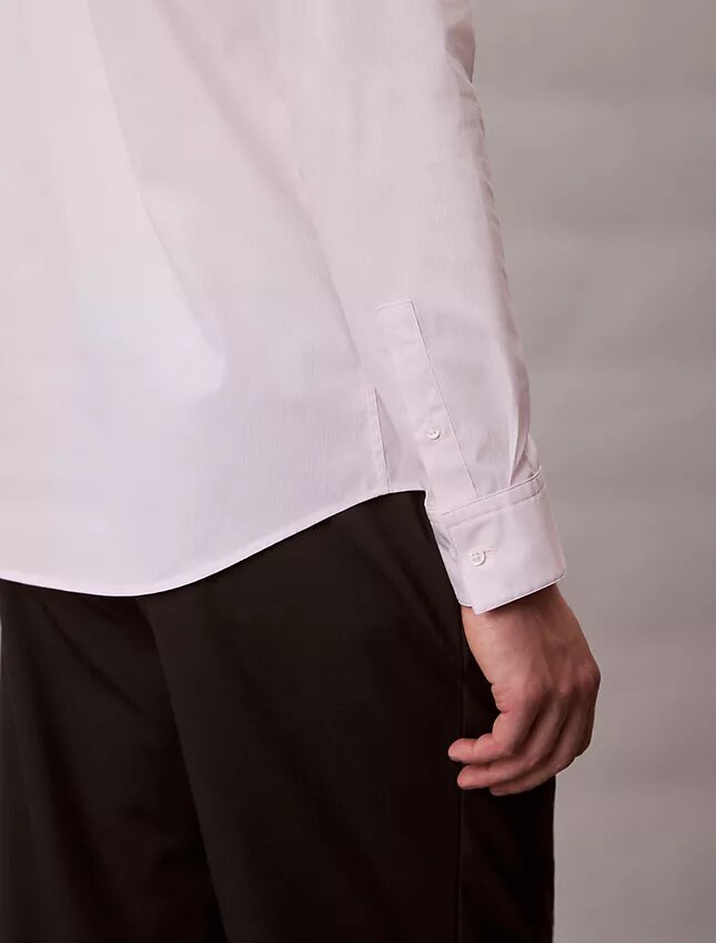Camicia slim in cotone elasticizzato a righe con colletto button-down Camicia slim in cotone elasticizzato a righe con colletto button-down