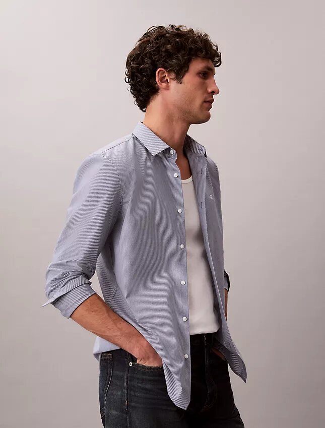 Camicia slim in cotone elasticizzato a righe con colletto button-down Camicia slim in cotone elasticizzato a righe con colletto button-down