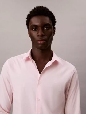 Camicia slim in cotone elasticizzato con colletto button-down