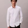 Camicia slim in cotone elasticizzato con colletto button-down Camicia slim in cotone elasticizzato con colletto button-down