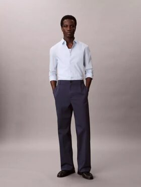 Camicia slim in cotone elasticizzato con colletto button-down