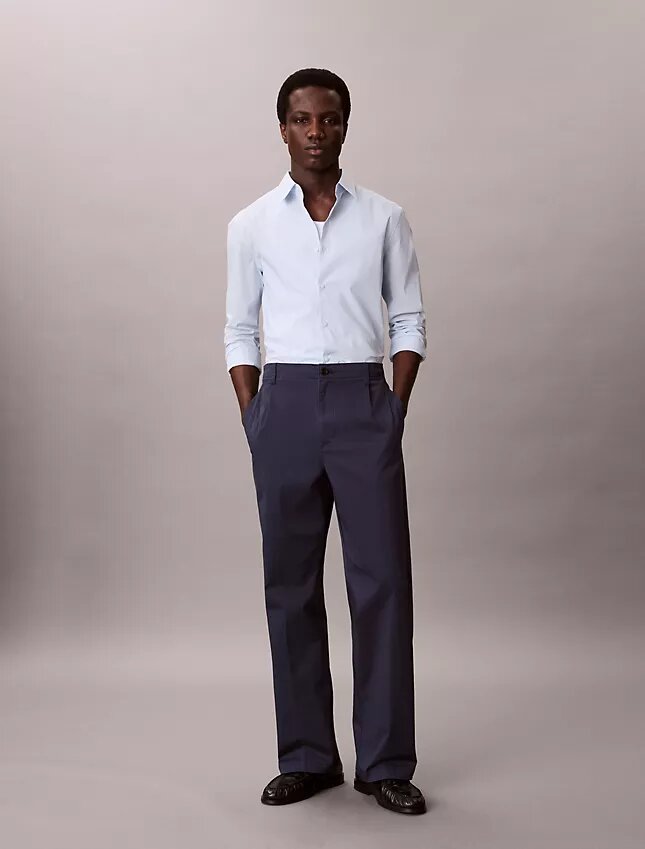 Camicia slim in cotone elasticizzato con colletto button-down Camicia slim in cotone elasticizzato con colletto button-down
