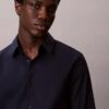 Camicia slim in cotone elasticizzato con colletto button-down Camicia slim in cotone elasticizzato con colletto button-down