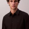 Camicia slim in cotone elasticizzato con colletto button-down Camicia slim in cotone elasticizzato con colletto button-down
