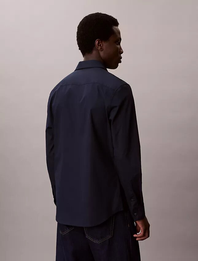 Camicia slim in cotone elasticizzato con colletto button-down Camicia slim in cotone elasticizzato con colletto button-down