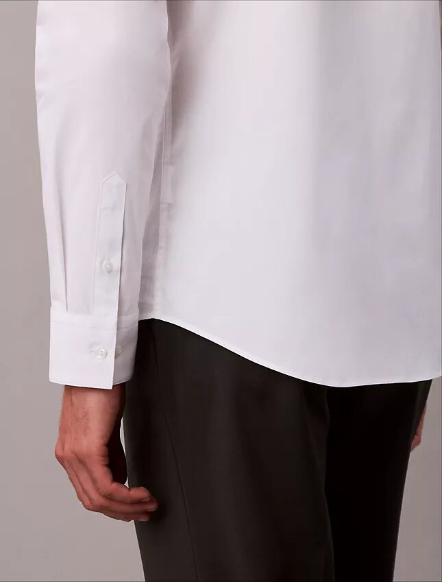 Camicia slim in cotone elasticizzato con colletto button-down Camicia slim in cotone elasticizzato con colletto button-down