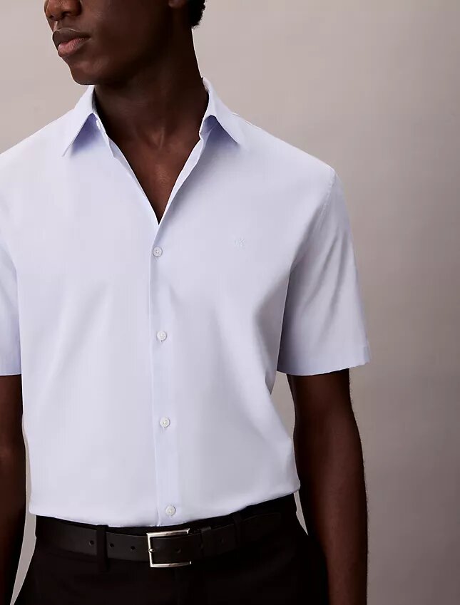 Camicia slim in cotone Stretch con bottoni Camicia slim in cotone Stretch con bottoni