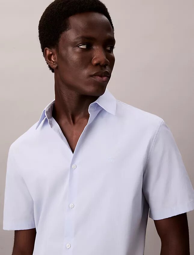 Camicia slim in cotone Stretch con bottoni Camicia slim in cotone Stretch con bottoni