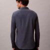 Camicia slim in jacquard geometrico con colletto button-down Camicia slim in jacquard geometrico con colletto button-down