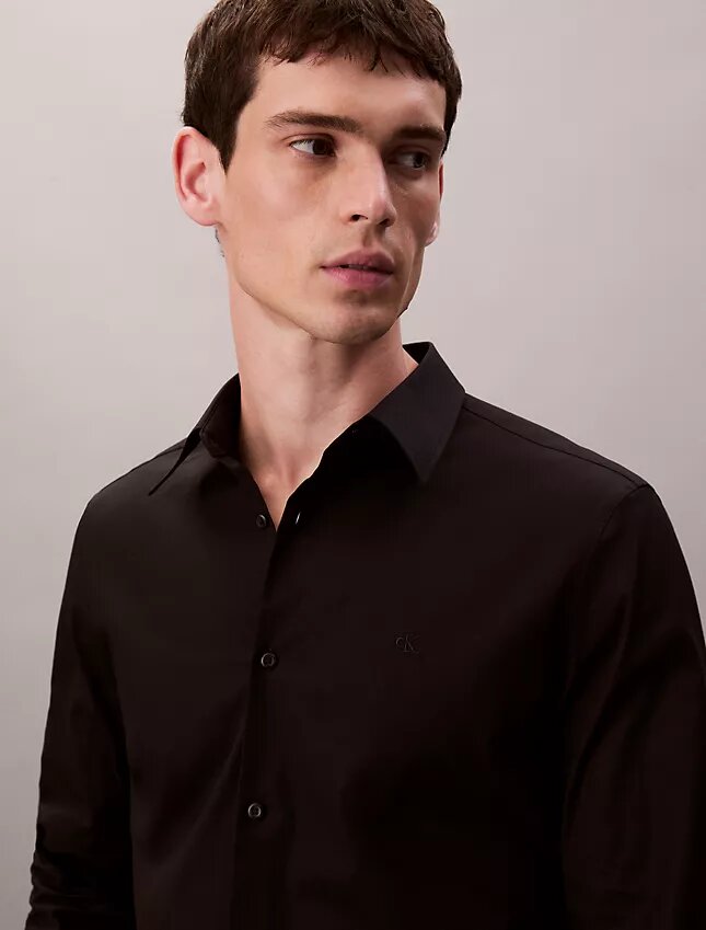 Camicia slim in popeline di cotone Cotton Stretch con bottoni Camicia slim in popeline di cotone Cotton Stretch con bottoni