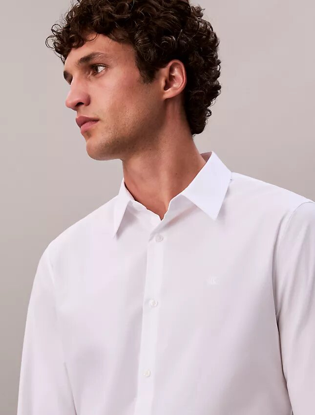 Camicia slim in popeline di cotone Cotton Stretch con bottoni Camicia slim in popeline di cotone Cotton Stretch con bottoni