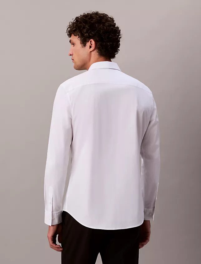 Camicia slim in popeline di cotone Cotton Stretch con bottoni Camicia slim in popeline di cotone Cotton Stretch con bottoni
