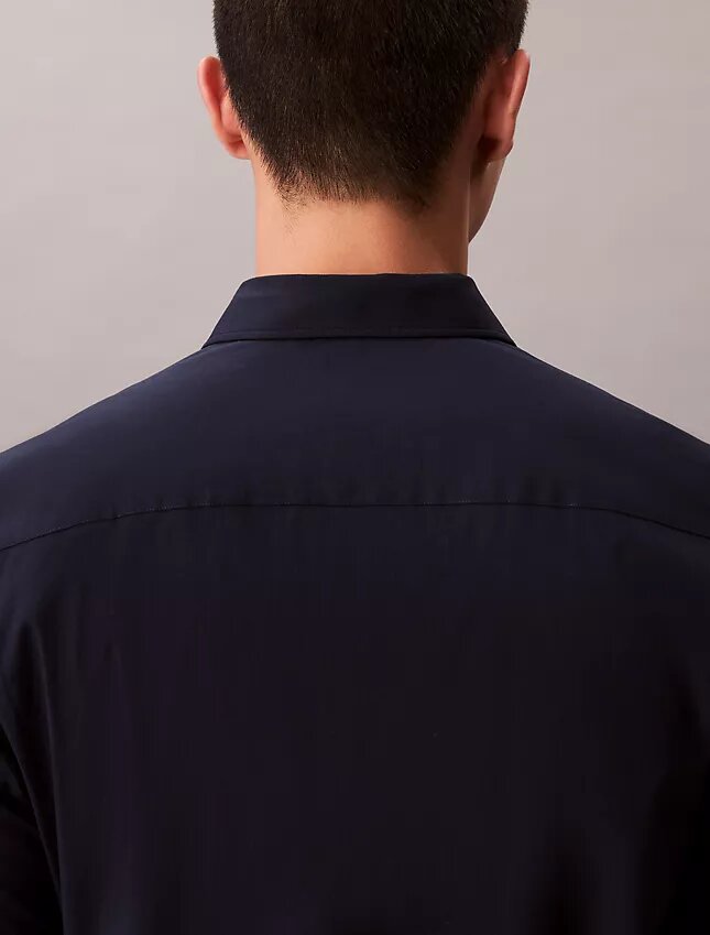 Camicia slim in popeline di cotone Cotton Stretch con bottoni Camicia slim in popeline di cotone Cotton Stretch con bottoni