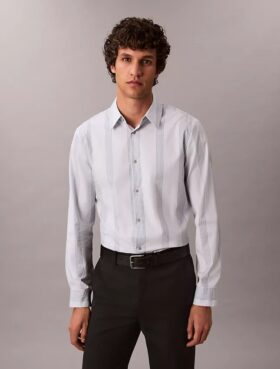 Camicia slim in Supima elasticizzato a righe tinte in filo