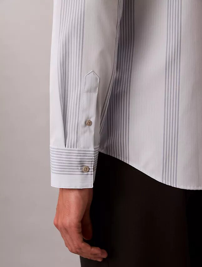Camicia slim in Supima elasticizzato a righe tinte in filo Camicia slim in Supima elasticizzato a righe tinte in filo