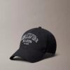 Cappellino con logo curvo Cappellino con logo curvo