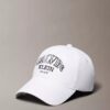 Cappellino con logo curvo