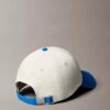Cappellino da baseball con logo ricamato a contrasto Cappellino da baseball con logo ricamato a contrasto