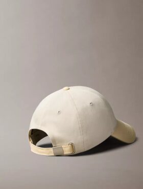 Cappellino da baseball con logo ricamato a contrasto