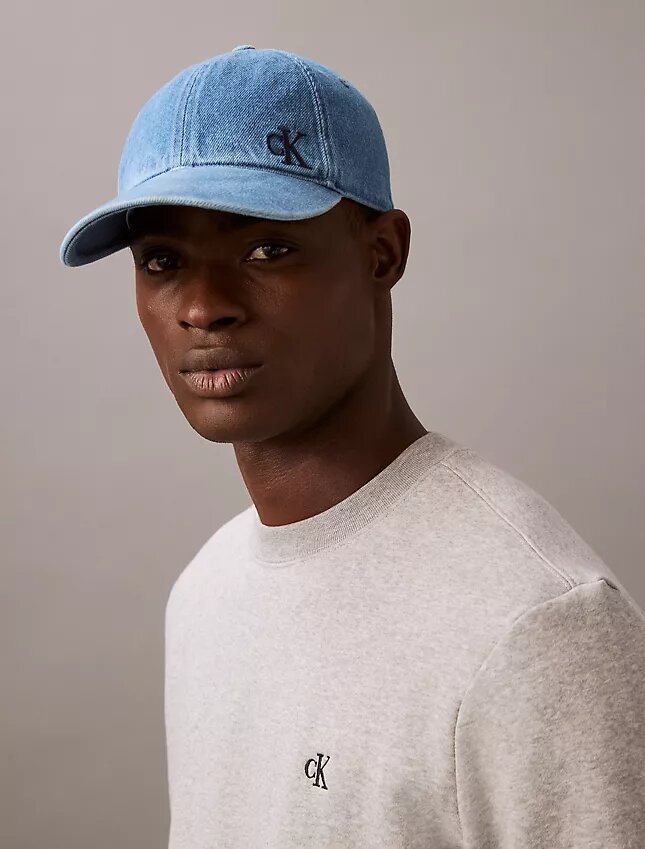 Cappellino da baseball in Denim lavato con logo ricamato Cappellino da baseball in Denim lavato con logo ricamato